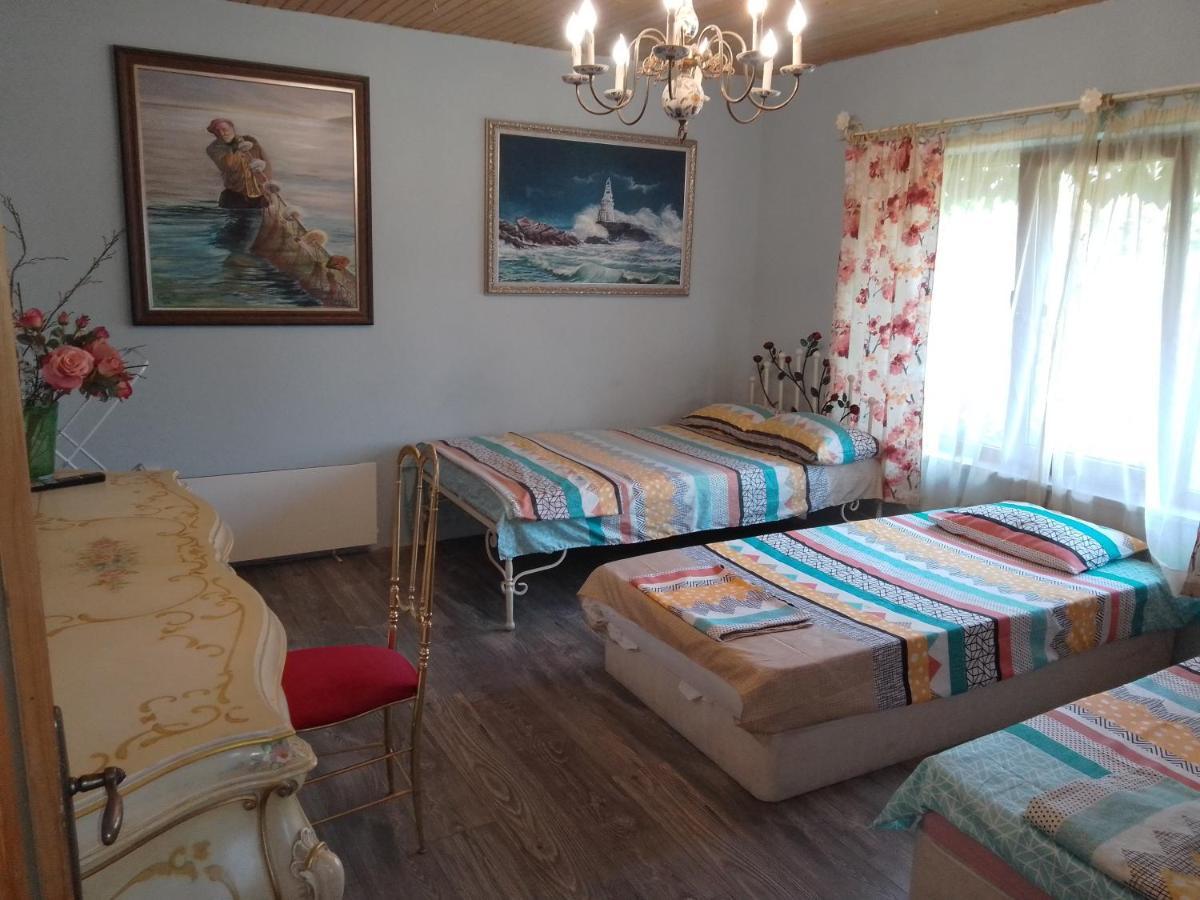 Guest House Amazonia Varna Bagian luar foto