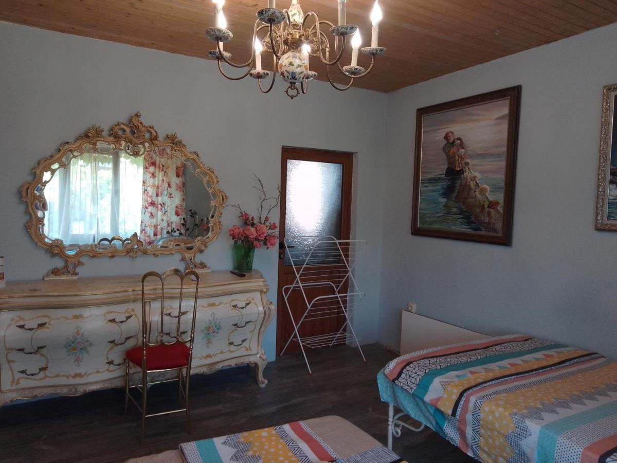 Guest House Amazonia Varna Bagian luar foto