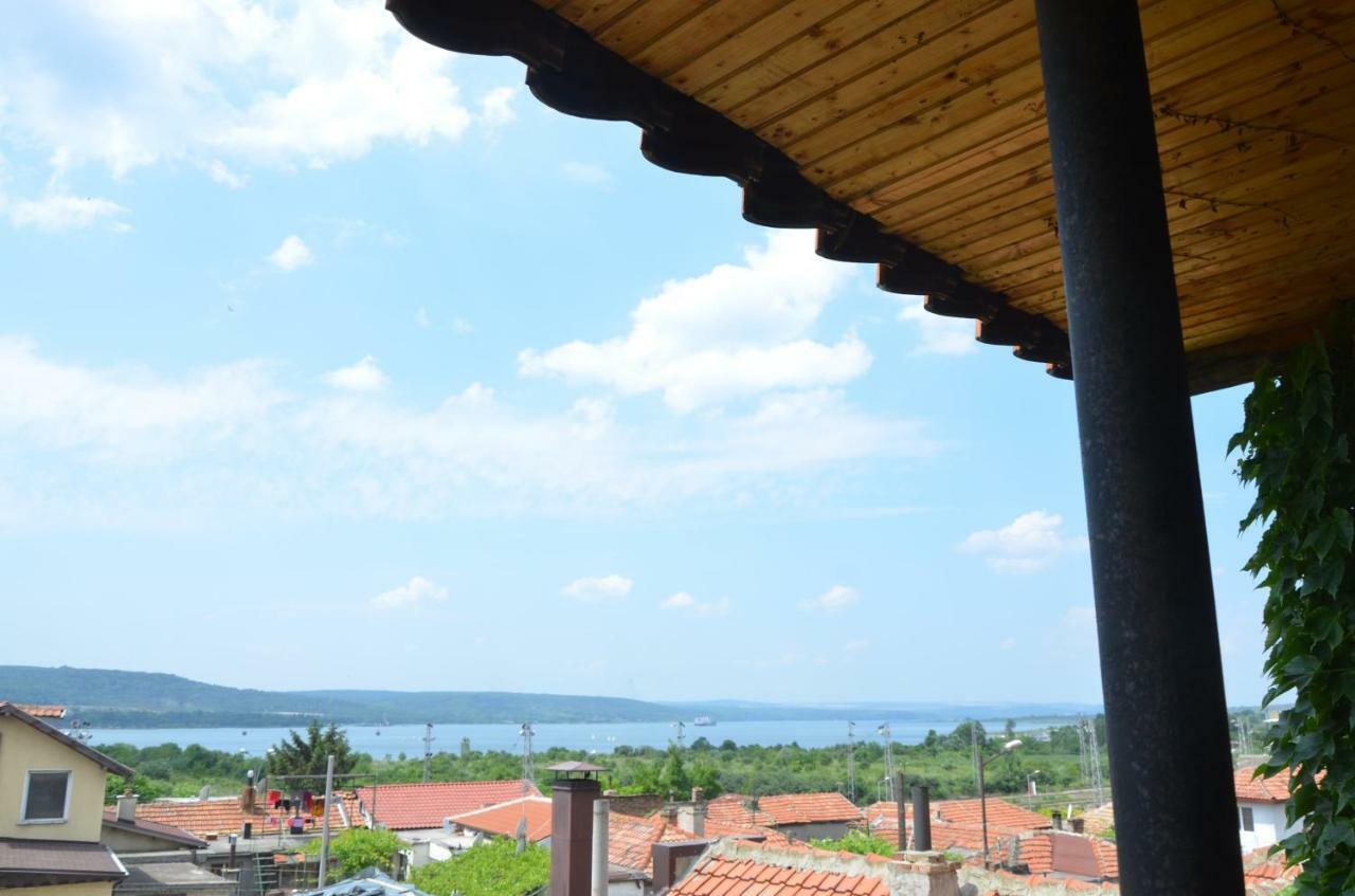 Guest House Amazonia Varna Bagian luar foto